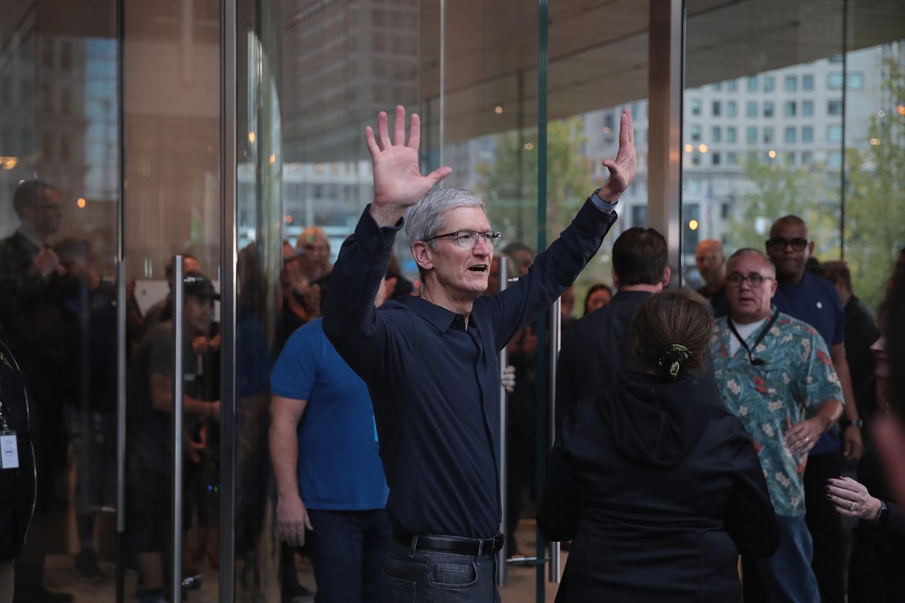 Szef Apple zdradził, dlaczego nie jest uzależniony od iPhone'a. Pomógł mu... sam iPhone