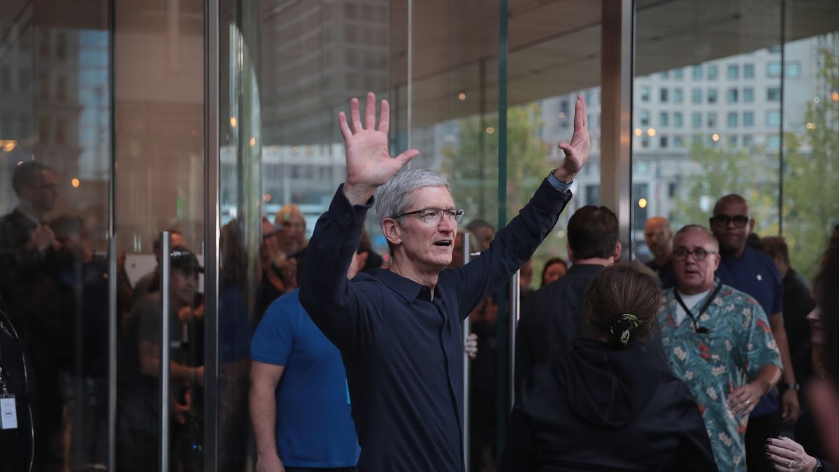 Tim Cook zdradzł, że w walce z uzależnieniem od smartfona pomaga mu iPhone (GettyImages)
