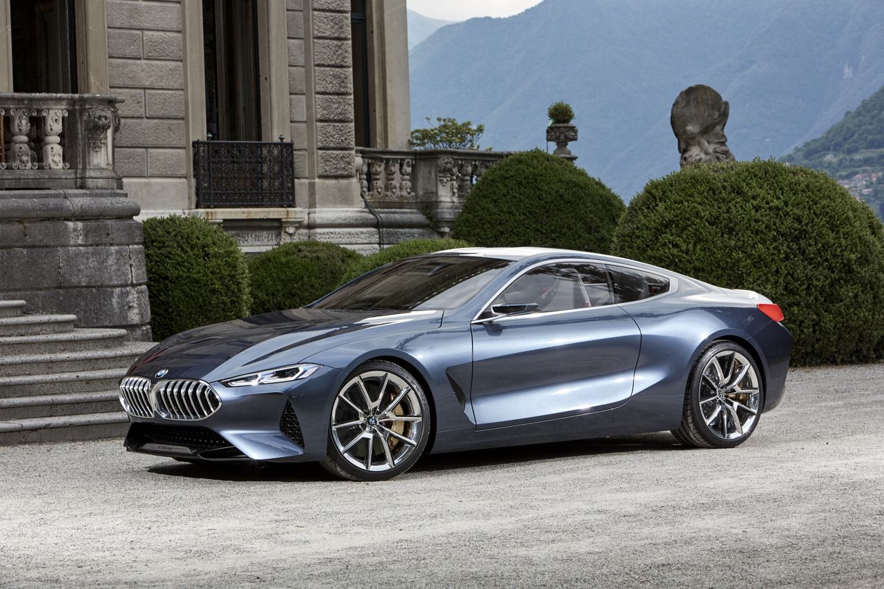 Koncept BMW serii 8 został po raz pierwszy pokazany na Concours d'Elegance w Pebble Beach.