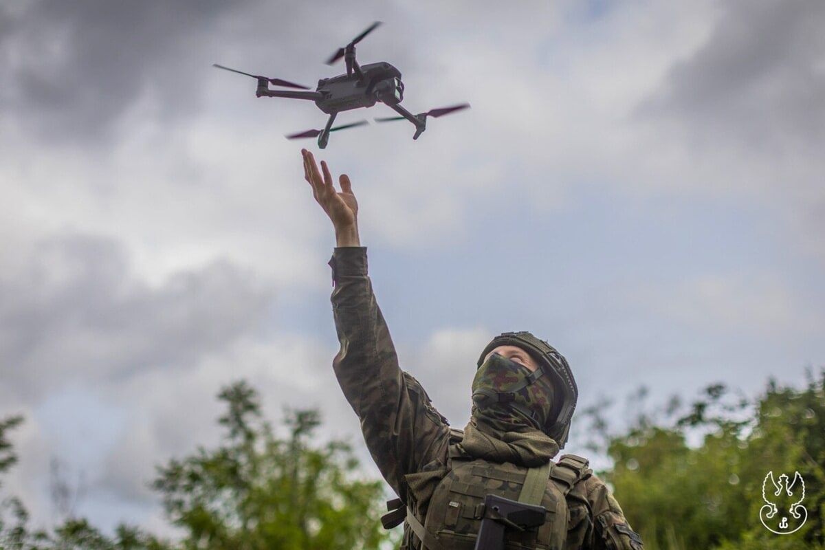 Alert RCB dla mieszkańców Lubelszczyzny, Podkarpacia i Podlasia. Wojsko prowadzi operację neutralizacji dronów