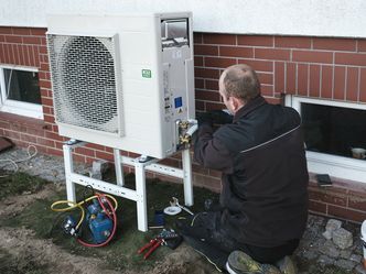 Właściciele pomp ciepła wpadli w pułapkę. Rachunki się rozjeżdżają