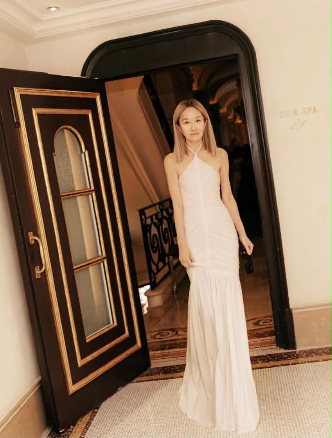 Blondwłosa Vera Wang w obcisłej sukni świętuje 77. urodziny