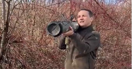 Ale ironia. Sikorski naprawdę dostał to w Ukrainie