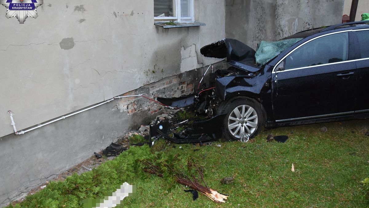 Pijany kierowca wjechał w ścianę budynku