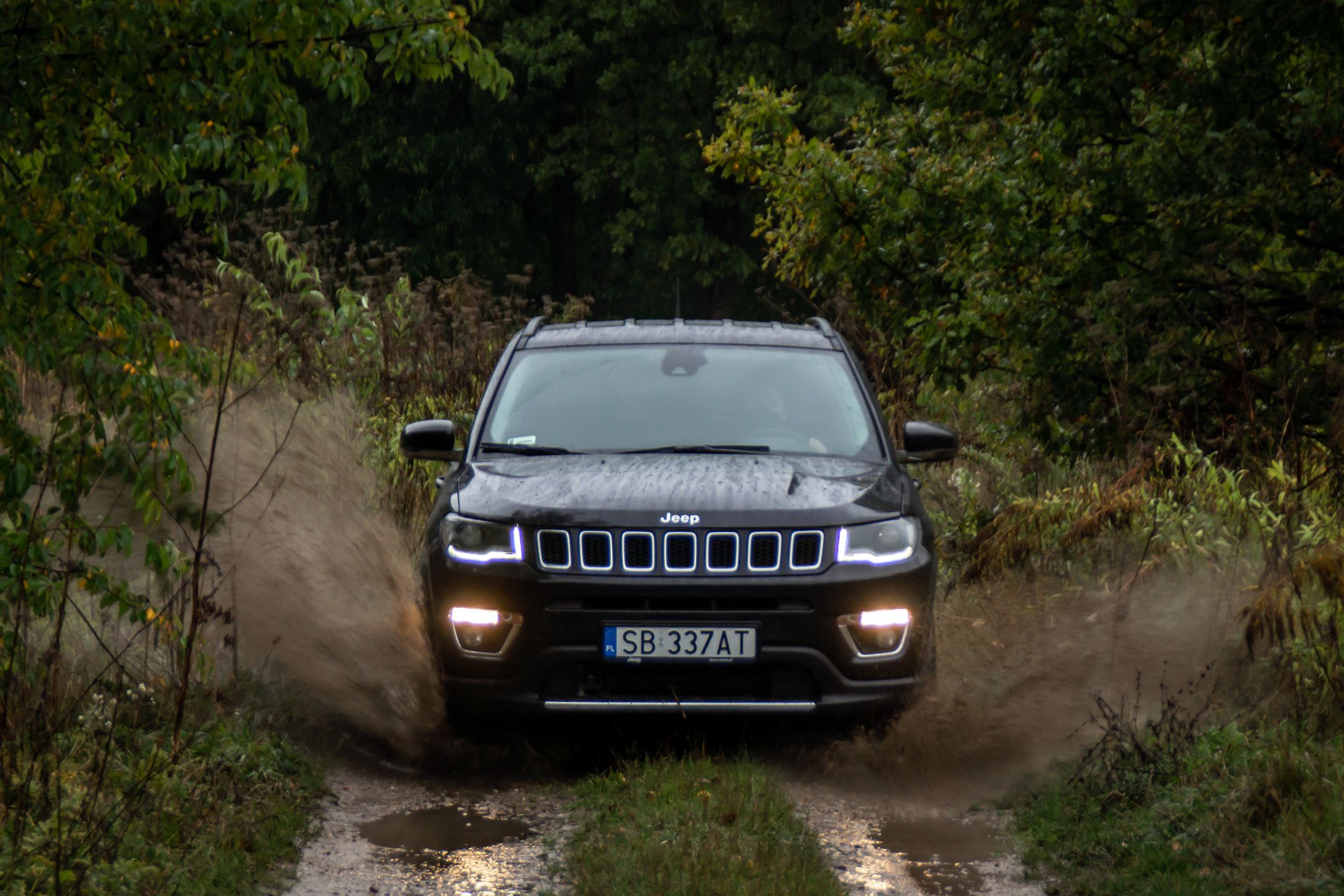 Niby zwykły SUV, ale odnoszę wrażenie, że w terenie jeździ się nim wygodniej niż innymi autami