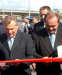 Dwa kilometry autostrady i wielka pompa