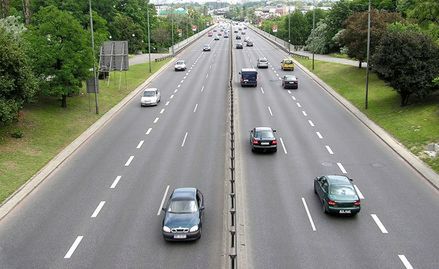 W podróży służbowej lepiej unikać autostrad