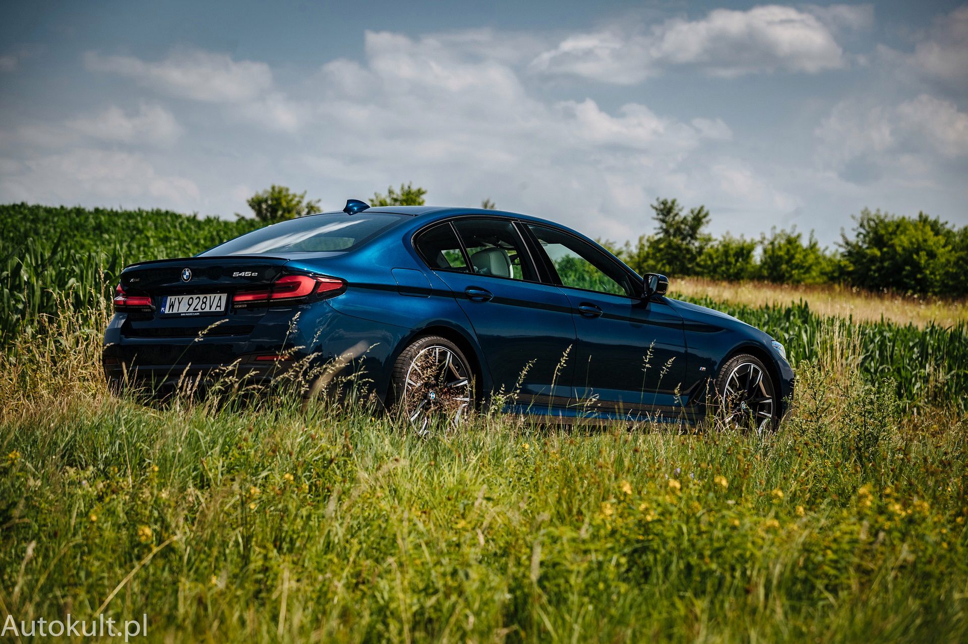 BMW 545e xDrive (2022)