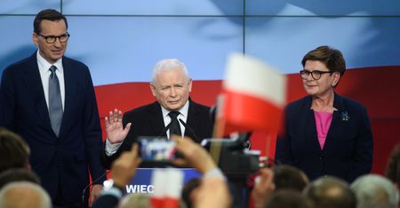 "Brutalna gra". Jakubiak o misji tworzenia nowego rządu: Kto da więcej, ten wygrywa