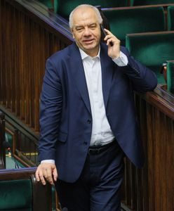 Sasin pokazał dokument po wpisie Hołowni