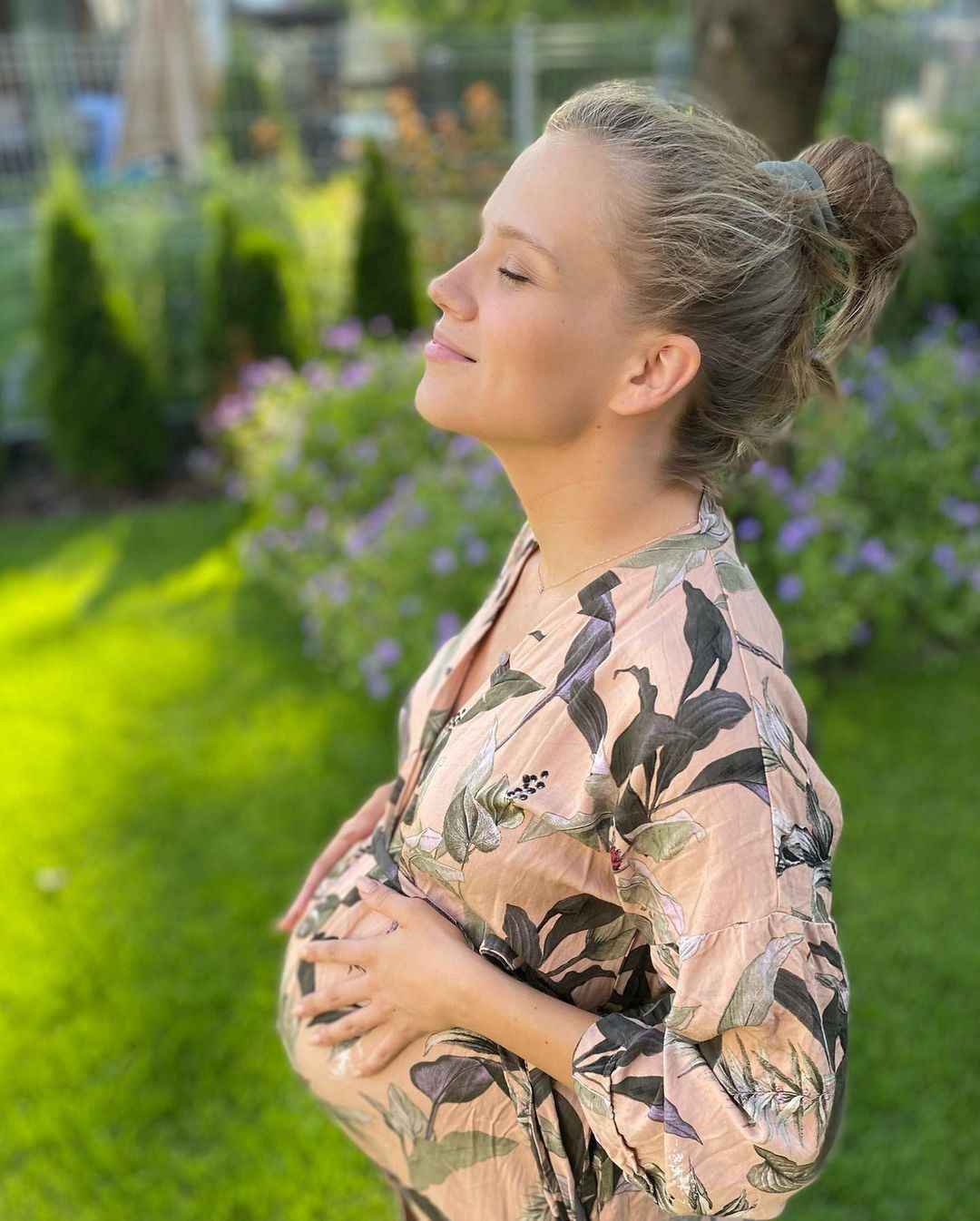 Agnieszka Kaczorowska dyskutuje z internautami