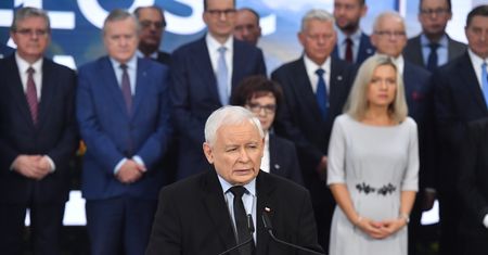 Trik na konferencji PiS. “Dziennikarze dali się nabrać”