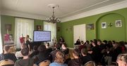Żychlin: "Akceptuj! Nie oceniaj!". Uczennice prowadzą warsztaty