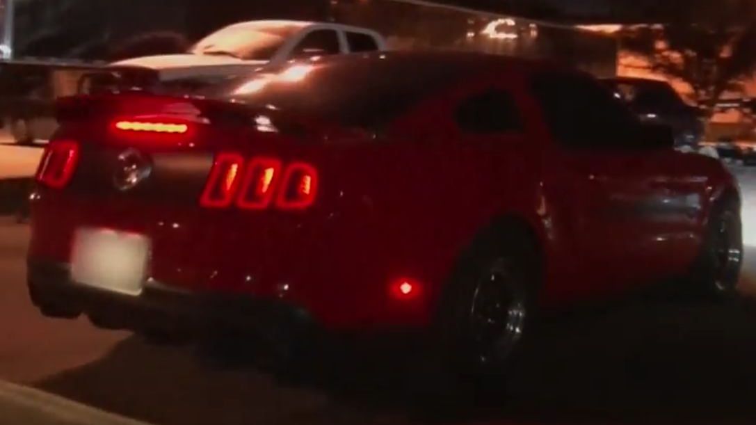 Policja kontra Ford Mustang o mocy 970 KM 1