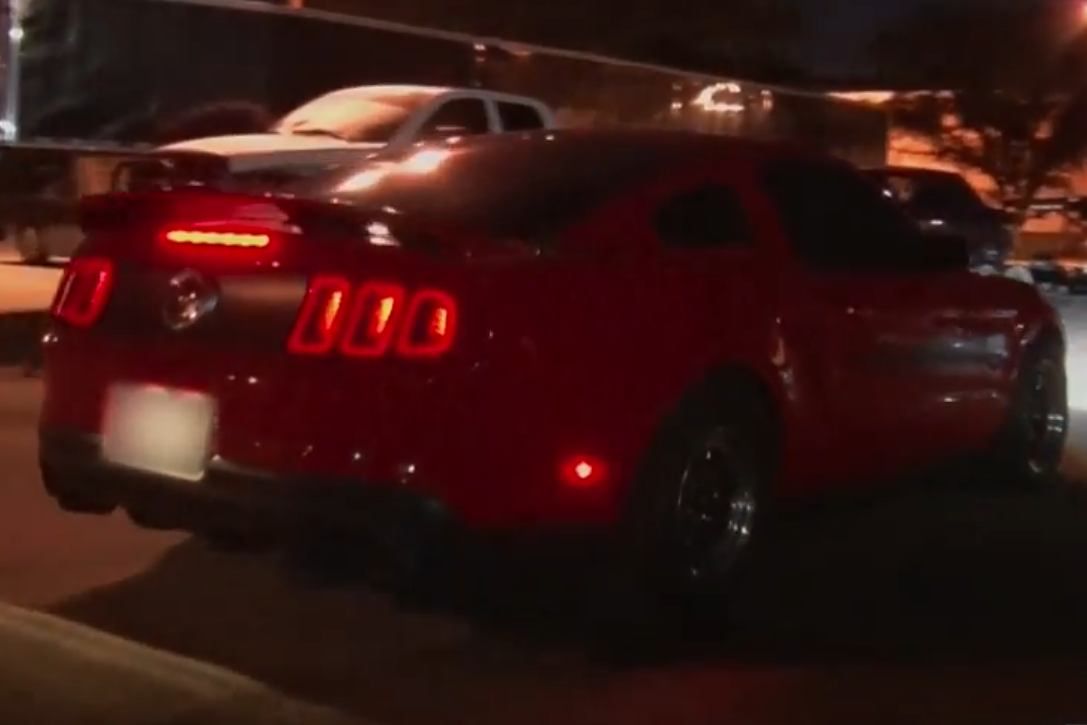 Policja kontra Ford Mustang o mocy 970 KM 1