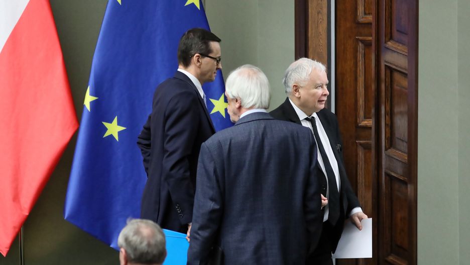 Najnowszy sondaż. 235 mandatów dla opozycji