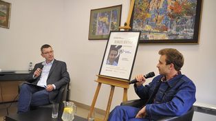Jędrzej Hycnar o swojej drodze z Tarnowa na czerwone dywany i pasji do aktorstwa. Polski James Dean gościem Tarnowskiej Ligi Mistrzów