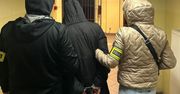 Szczecin: 25-latek miał cały arsenał broni i materiałów wybuchowych. Wpadł, bo z kolegami ostrzaleł kamienicę
