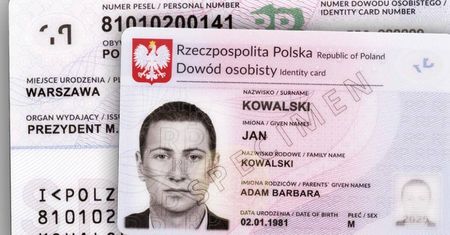 Chcieli włamać się do domu. Włamywacz zgubił dokumenty na miejscu przestępstwa