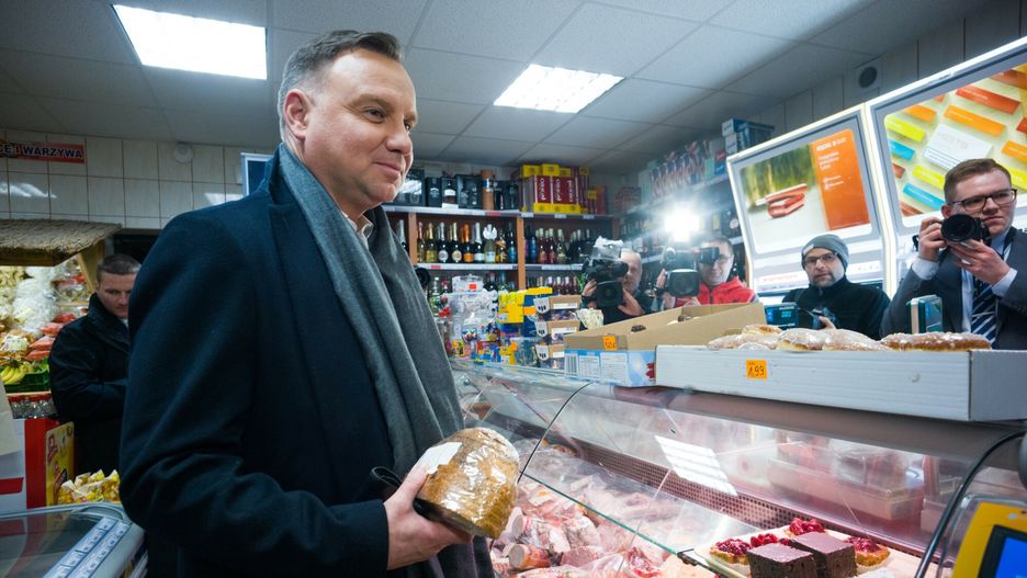 Andrzej Duda na zakupach (zdjęcie archiwalne).