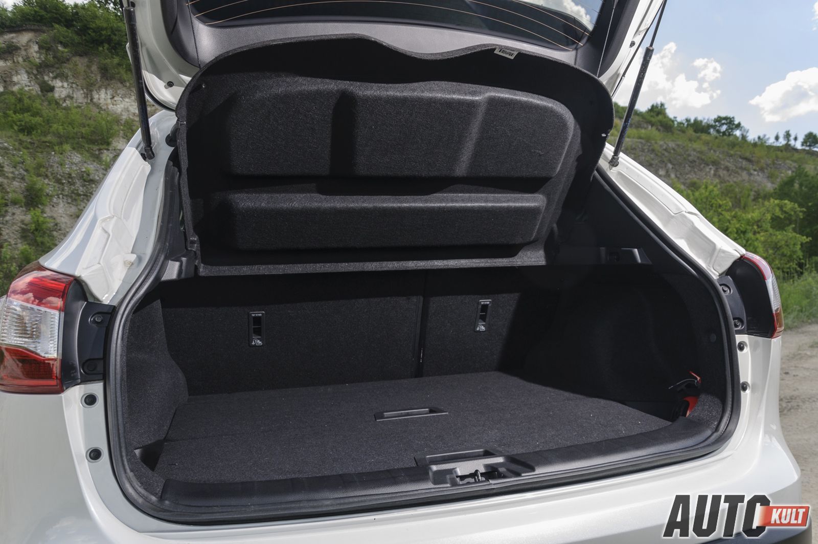 Nissan Qashqai dCi 130 4x4 Tekna - test [galeria zdjęć] 24