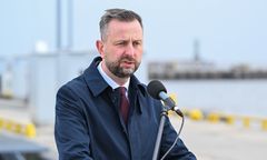 Szef MON mocno ws. SAFE. "Opozycja nie może być przeciwko bezpieczeństwu ojczyzny"