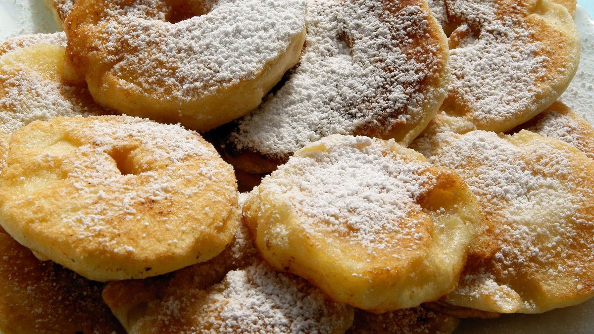 Jabłka w cieście z piekarnika to posty w przygotowaniu deser