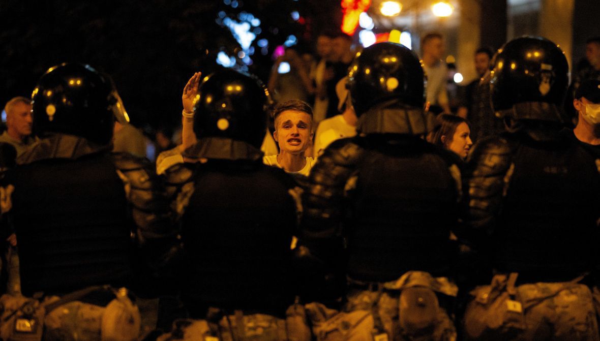 OMON w czasie tłumienia protestów opozycji w 2020 roku. Łukaszenka odgrażał się, że za pomoc jego przeciwnikom "Polska dostanie po mordzie"