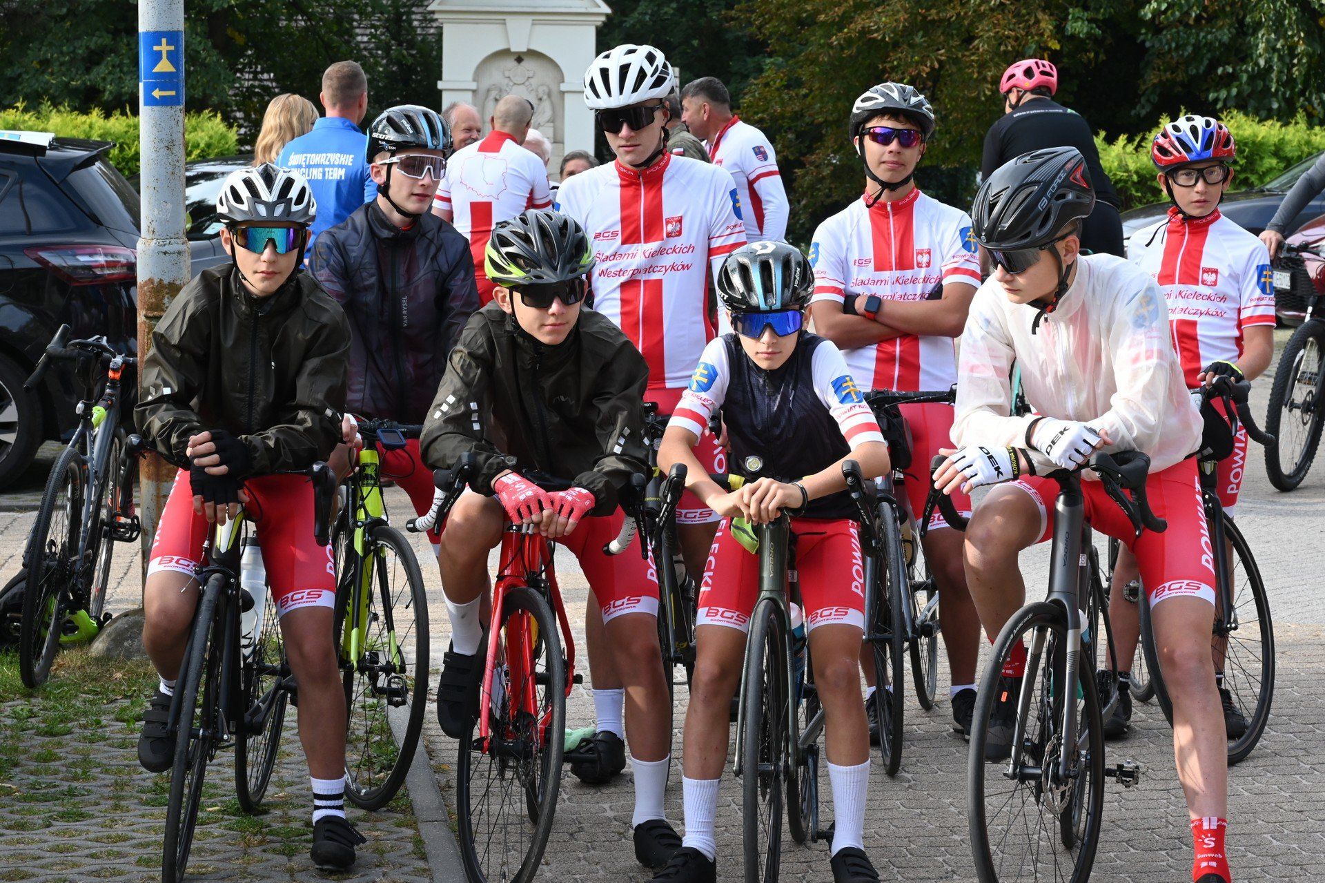30 rowerzystów wyruszyło z Kielc na Westerplatte, wśród nich byli naprawdę młodzi ludzie.
