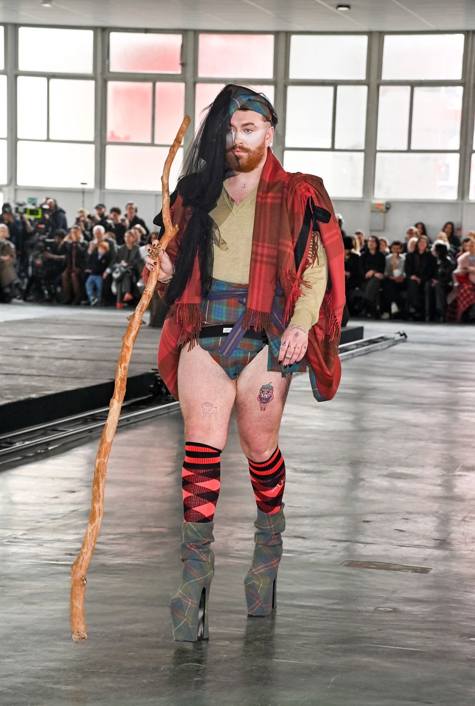 Sam Smith na pokazie Vivienne Westwood