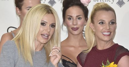Britney Spears pojawiła się na pokazie! Przywitała ją...Doda! [dużo zdjęć]