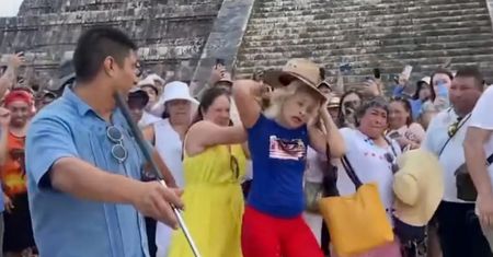 Tłum prawie zlinczował turystkę. Ujawniono dalszy ciąg historii