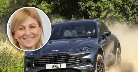 Posłanka ma Astona, Maserati, Porsche i Audi. Wycenione na ponad milion