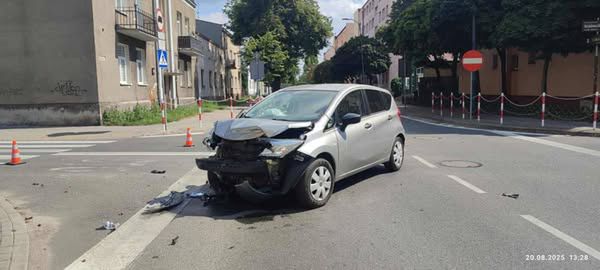 78-latek nie ustąpił pierwszeństwa przejazdu. Trzy osoby w szpital!