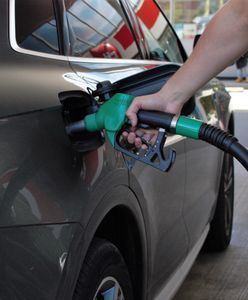 "Pewne pocieszenie" na stacjach paliw. Tyle kosztuje benzyna