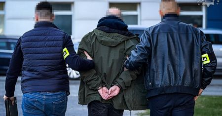 Uderzyli w mafię śmieciową. Zatrzymali byłego naczelnika urzędu