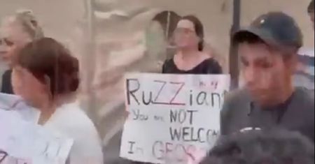 Rosjanie niemile widziani w Gruzji. Tak są witani w kraju