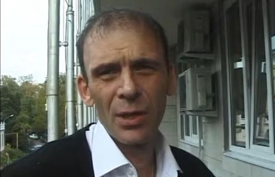 Rosyjski dziennikarz śledczy zatrzymany za artykuł o wojnie