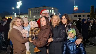 Skarżysko-Kamienna: Udane Mikołajki. Choinka rozbłysła przed MCK