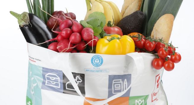 Kaufland wycofa ze sprzedaży plastikowe naczynia jednorazowe