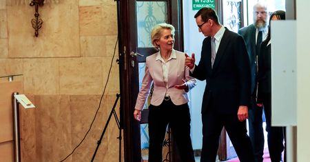 Nadchodzi kolejny ład. Tym razem ma być niebieski