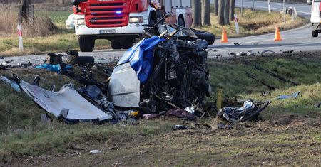 Zginęło sześć osób. Kierowca miał 3 promile. Decyzja prokuratury