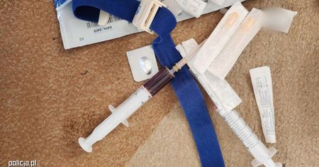 Mroczna sieć handlu opioidami w Małopolsce. Cztery młode kobiety nie żyją, a w ręce policji wpada lekarz i cała grupa przestępcza
