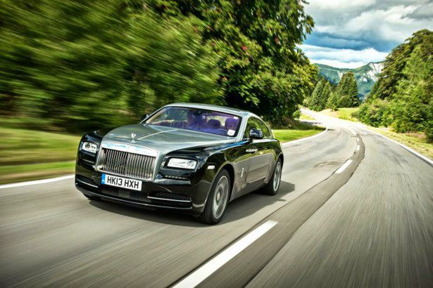 Rolls-Royce Wraith w pełnej krasie [wideo]