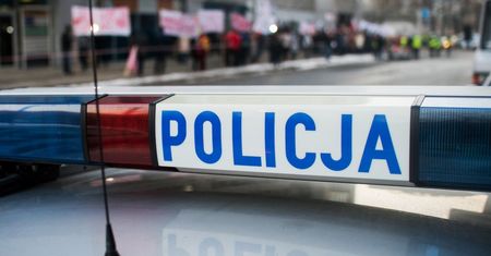 24-latek odpowie za pobicie 42-latka