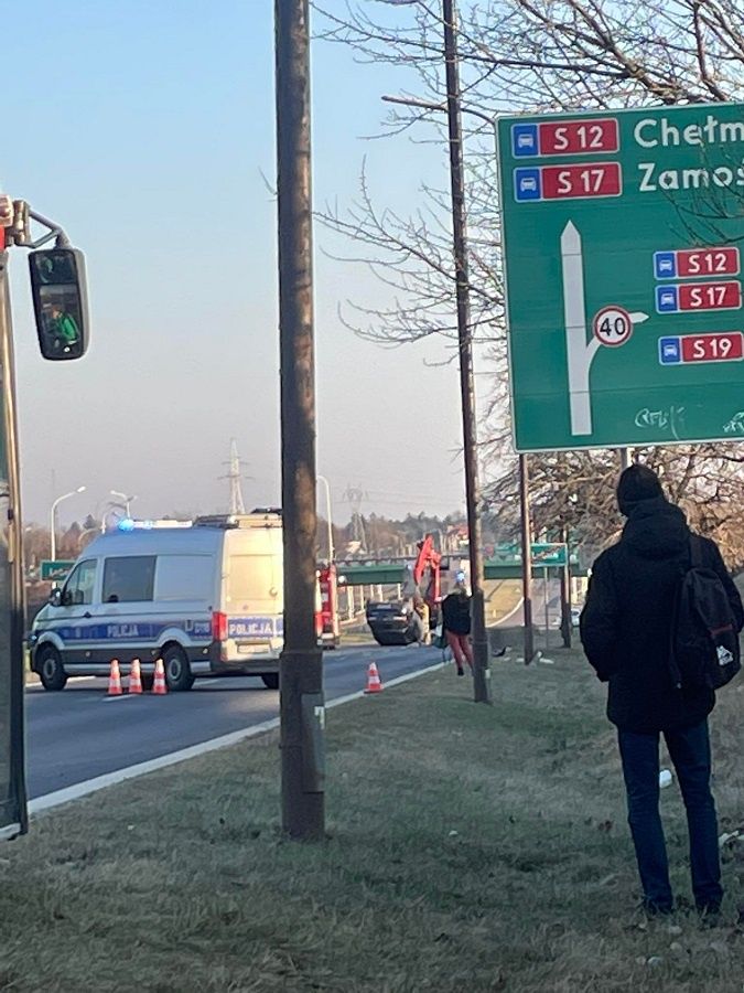 Dachowanie toyoty na al. Witosa