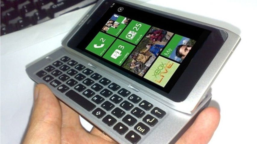 Microsoft pracuje nad hybrydą... smartfona i laptopa? 1