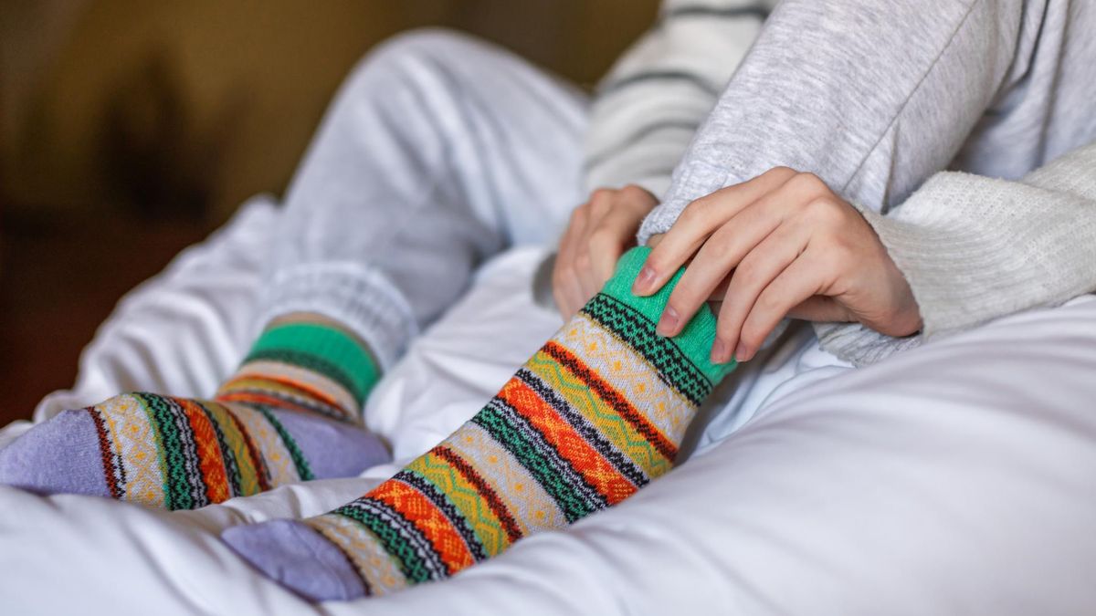 Zrób te badania, jeśli nieustannie marzną ci stopy