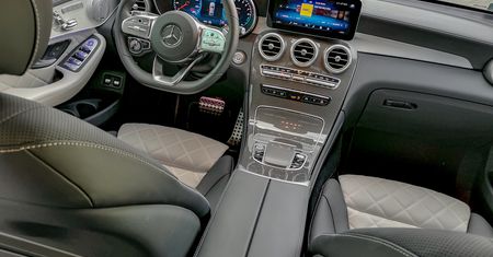 Mercedes GLC 300e Coupe: System zarządzania energią, asystent podróży i audio Burmester