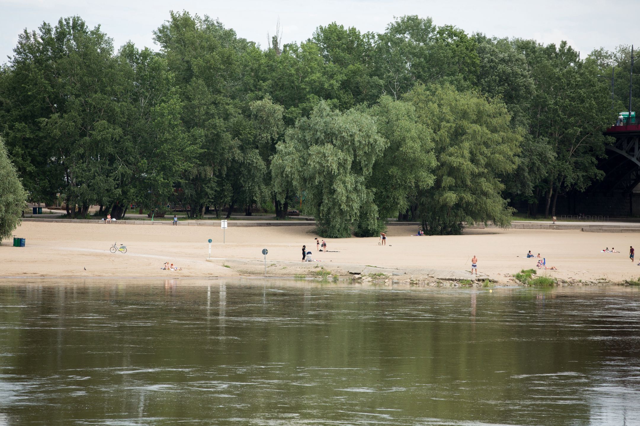 plaża rzeka wisła wypoczynek miasto warszawa